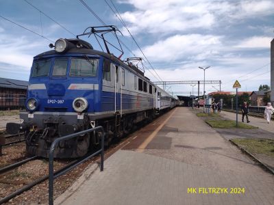 EP07-397 uchwycona na stacji w Słupsku.
Słowa kluczowe: ep07,słupsk,intercity